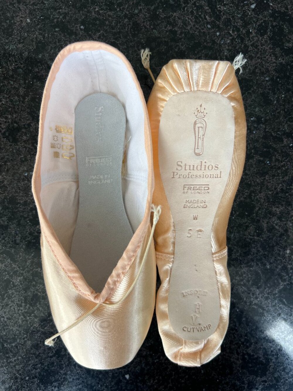 Freed Studio Pro Pointe Shoes 5 E Hard Shank NWT